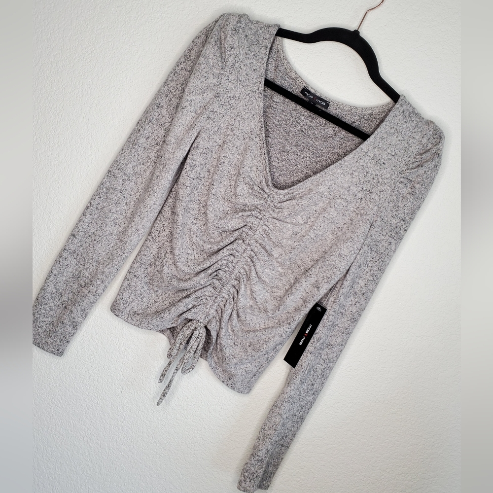 Moa Moa Gray Ruched Top - Picture 2 of 9